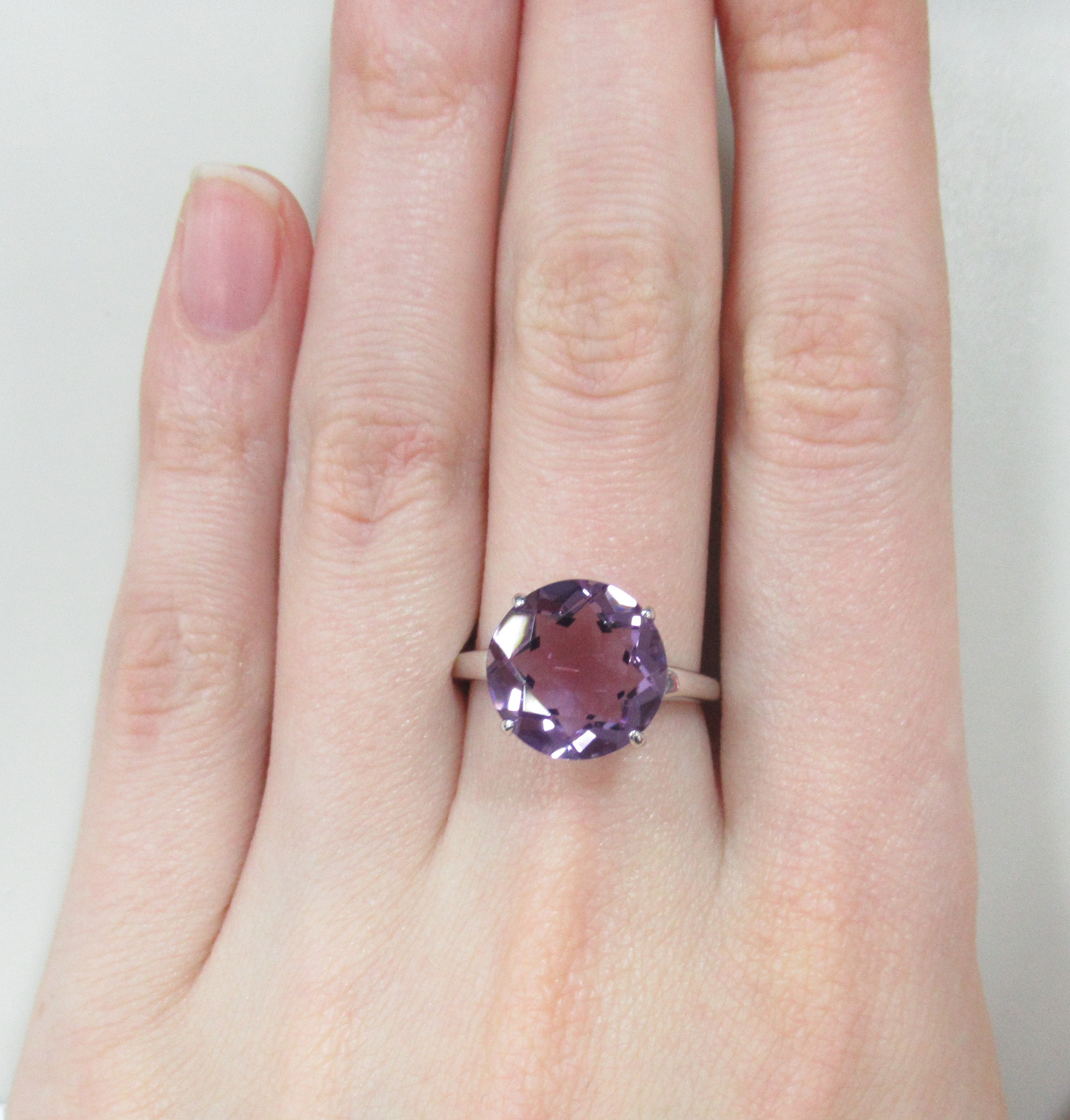 Серебряное кольцо с аметистом